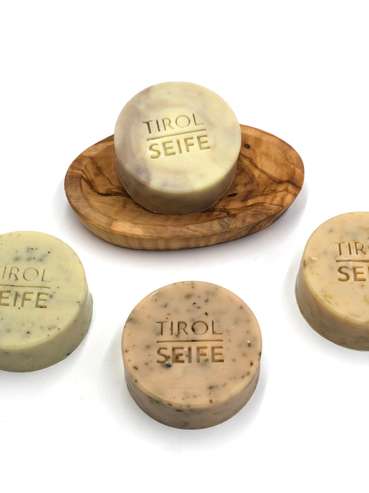 GROSSE SEIFEN SET „DIE TIROLERIN" | 4 NATURSEIFEN inkl. SEIFENSCHALE + 4IN1 FESTE CREME ALS GESCHENK